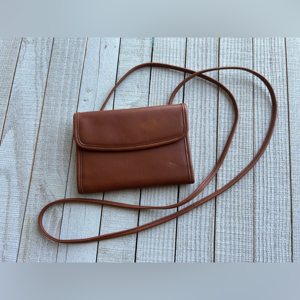 Vintage Coach Envelpoe Swing Wallet #4843